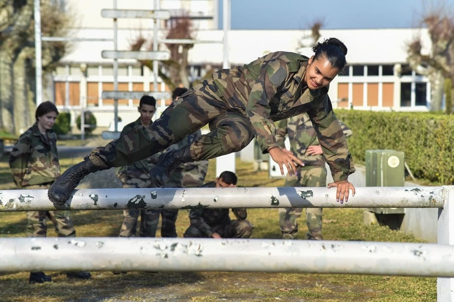 faire l'armée 