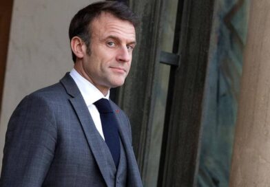 Emmanuel Macron fait sensation dans un bar-tabac : une apparition inattendue qui suscite l’émoi