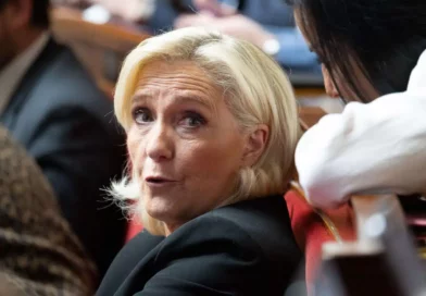 Marine Le Pen dérape encore : « Je croyais que c’était Aya Nakamura »